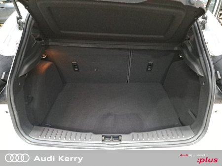 2018 Ford Focus - thumbnail 23