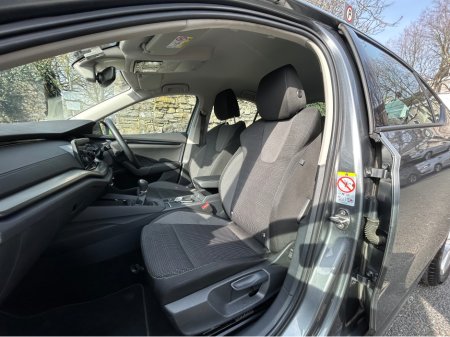 2022 Skoda Octavia - thumbnail 14