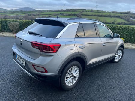 2023 Volkswagen T-Roc 2.0 TDI 116HP Life €28,950 thumbnail