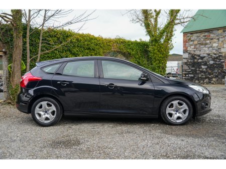 2013 Ford Focus - thumbnail 10