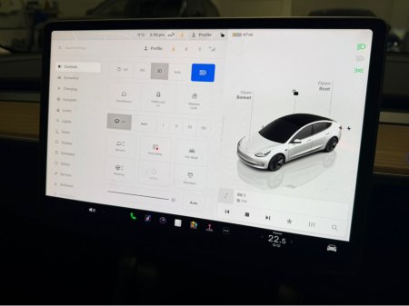 2023 Tesla Model 3 - thumbnail 17