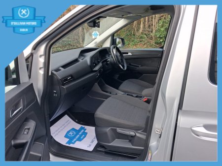 2023 Volkswagen Caddy / 2023 / 2.0 DIESEL / 7 SEATER / AUTO €40,500 thumbnail