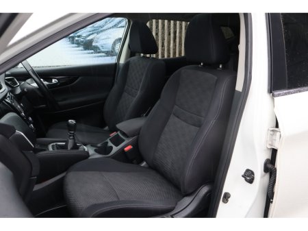 2017 Nissan Qashqai N-CONNECTA 360  Great Spec Exceptional Condition! €13,995 thumbnail