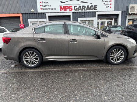 2017 Toyota Avensis 1.6 D-4D Luna Navi Saloon