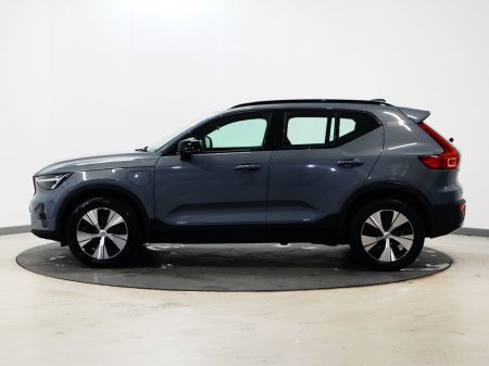 2023 Volvo XC40 - thumbnail 6