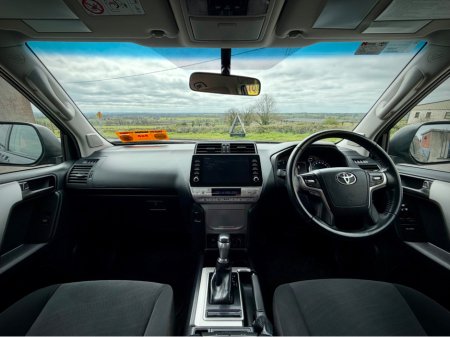 2024 Toyota Landcruiser - thumbnail 9