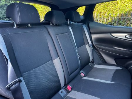 2018 Nissan Qashqai 1.5 DCI - PAN ROOF - 360 CAMERA €14,950 thumbnail