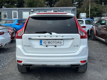 2017 Volvo XC60 - thumbnail 5