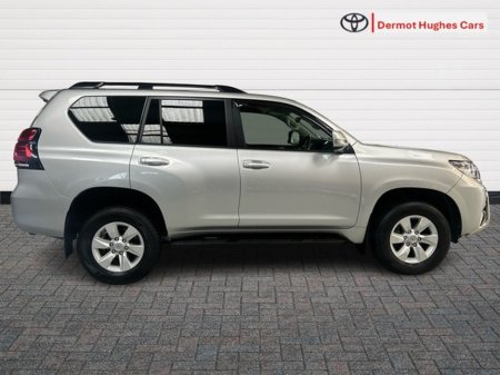 2024 Toyota Landcruiser LWB COMM 2.8 AUTO €59,950 thumbnail