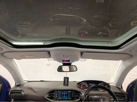 2017 Peugeot 308 1.6 HDI AUTOMATIC €12,995 thumbnail