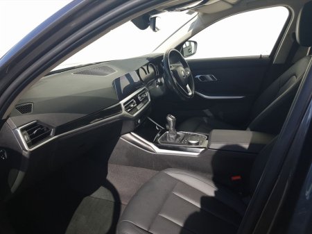 2021 BMW 3 Series - thumbnail 7