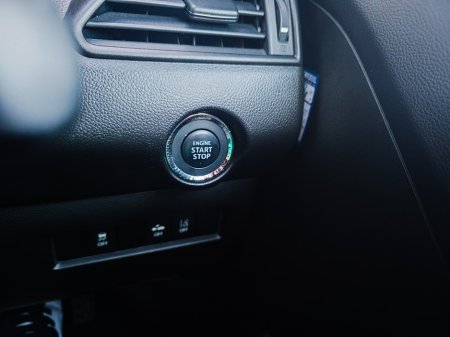 2019 Suzuki Swift - thumbnail 18