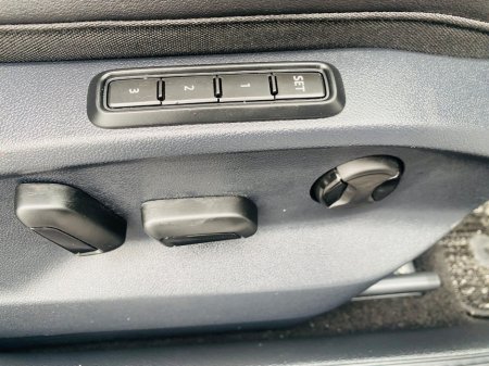 2023 Volkswagen T-Roc - thumbnail 22