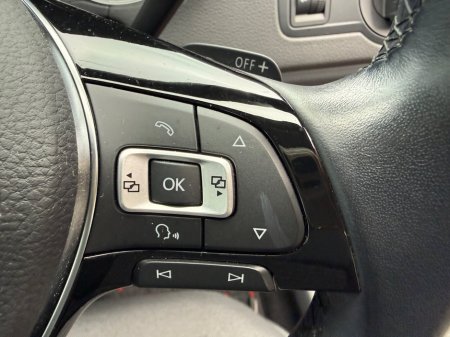 2015 Volkswagen Polo 1.2 TSI 3DR 90HP Comfortline + €11,390 thumbnail