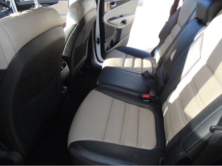 2016 Kia Sorento - thumbnail 15