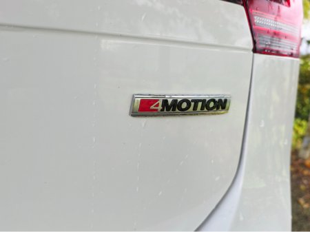 2018 Volkswagen Tiguan R-Line 2.0 TDI 150HP 4MOTION €18,950 thumbnail