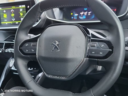 2022 Peugeot 2008 ALLURE 1.5 BLUE HDI 110 €22,995 thumbnail