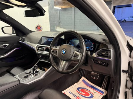 2020 BMW 3 Series 330e M Sport Auto €28,995 thumbnail