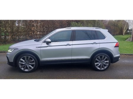 2023 Volkswagen Tiguan - thumbnail 4