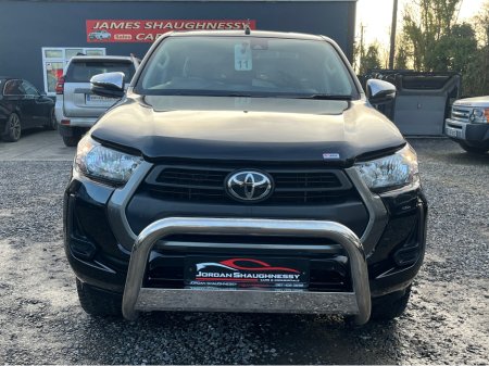 2021 Toyota Hilux D-4D 4WD DCB MAUAL €29,212 thumbnail