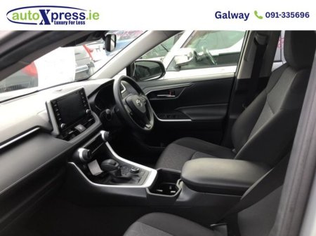 2022 Toyota Rav4 - photo 4