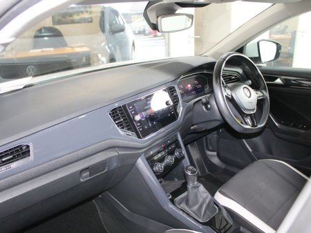 2019 Volkswagen T-Roc - thumbnail 9