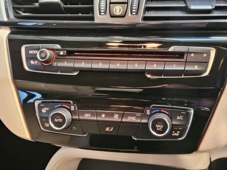 2017 BMW X1 sDrive18d SE €18,950 thumbnail