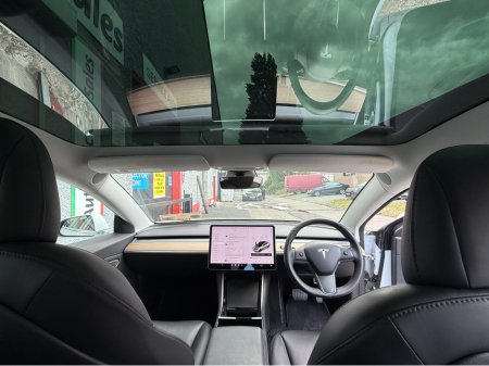 2019 Tesla Model 3 - thumbnail 8