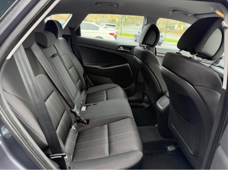 2016 Hyundai Tucson COMFORT 5DR ** Low Kms ** €13,950 thumbnail