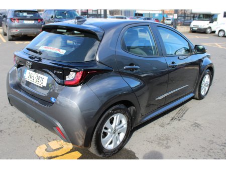 2024 Toyota Yaris - thumbnail 5