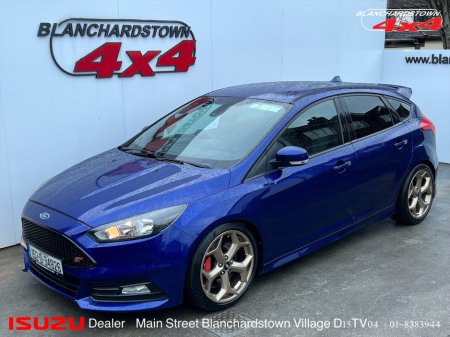 2015 Ford Focus ST2 DEEP IMPACT BLUE 250hp €18,900