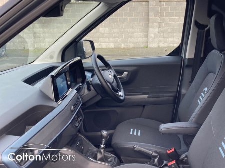 2026 Ford Transit Courier - thumbnail 10