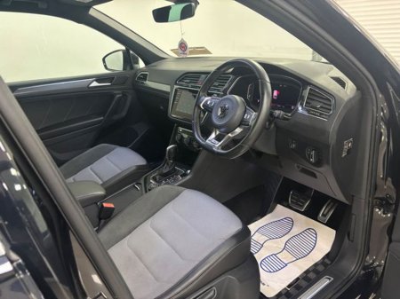2019 Volkswagen Tiguan 2.0 TDI 150HP 4M R-Line DSG 7S €29,250 thumbnail