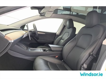 2023 Tesla Model Y RWD €34,995 thumbnail