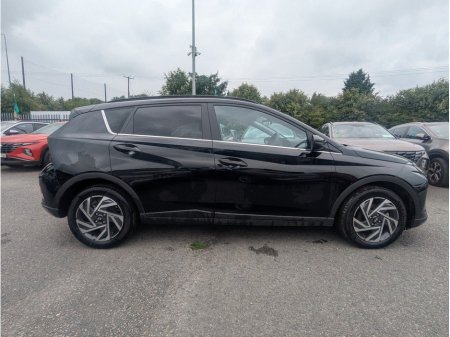 2024 Hyundai Bayon 1.0i Executive Auto *HUGE SALE * LOW KM €27,950 thumbnail
