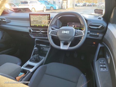 2025 Dacia Bigster EXPRESSION TCE 140 LOW KMS €30,995 thumbnail