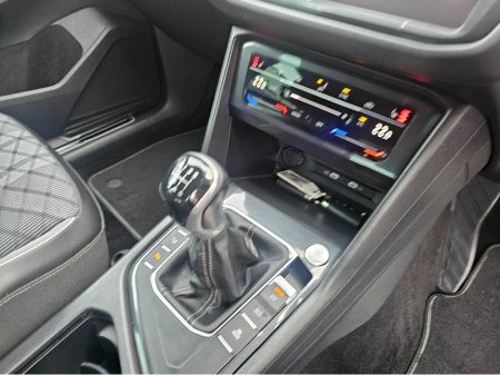 2021 Volkswagen Tiguan DEPOSIT TAKEN €32,950 thumbnail