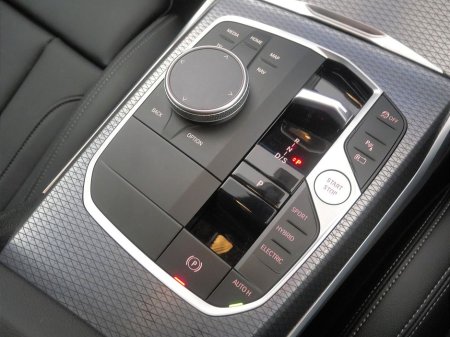 2025 BMW 3 Series - thumbnail 10