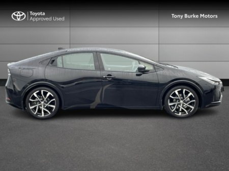 2025 Toyota Prius PHEV - Plug-In Hybrid - Save EUR 8,000 - No Range Anxiety - 2 litre - 223bhp - Automatic // Remote Central Locking // Front Electric Windows // Rear Electric Windows // Electric Mirrors // Power Foldi €41,815