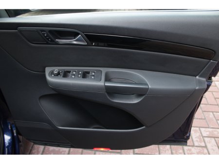 2017 Volkswagen Sharan 1.4TSI HIGHLINE EDITION  5DR MPV 7 SEAT AUTO // HUGE SPEC // 118,000KM'S / IMMACUALTE CONDITION // BUY WITH CONFIDENCE AA AND SIMI APPROVED DEALER 2025 // FINANCE ARRANGED // ALL TRADE INS WELCOME // €25,950 thumbnail