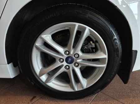 2015 Ford Mondeo - thumbnail 13