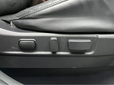 2020 Mitsubishi Outlander 2020 MITSUBISHI OUTLANDER PHEV 2.4L HYBRID / 48K KMS / ADAPTIVE CRUISE CONTROL, HEATED SEATS, REVERSE CAMERA & MORE €23,950 thumbnail