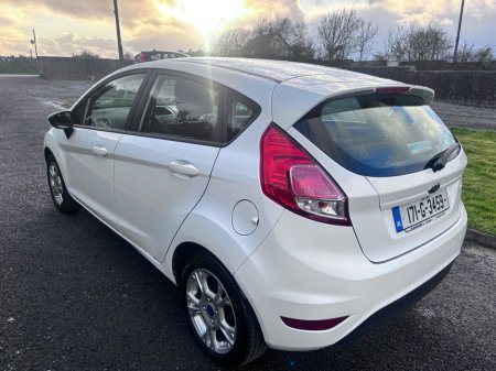 2017 Ford Fiesta - thumbnail 8