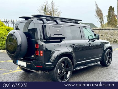 2023 Land Rover Defender 110 P400e X-DYNANIC AUTO URBAN==HUGE SPEC== €84,950 thumbnail