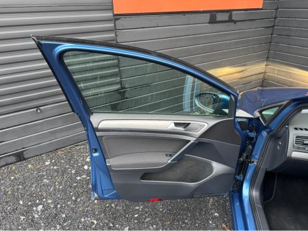 2016 Volkswagen Golf 1.2 TSI AUTO 5DR €13,995 thumbnail