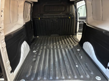 2024 Citroen Berlingo 1.5 dsl Lwb Only 17000 kms THIS PRICE IS VAT EXCLUSIVE Finance Available own this van from €90 per week €17,072 thumbnail