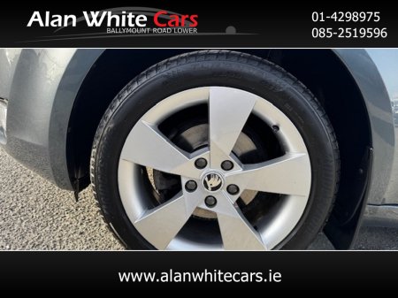 2016 Skoda Octavia - thumbnail 36