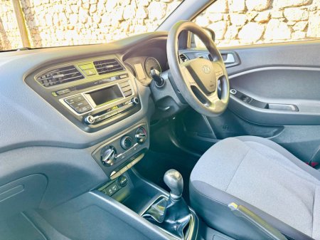 2015 Hyundai i20 PETROL CLASSIC 5DR €7,900 thumbnail