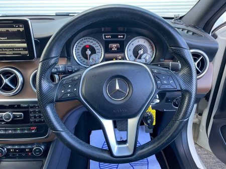 2015 Mercedes-Benz A Class - thumbnail 5