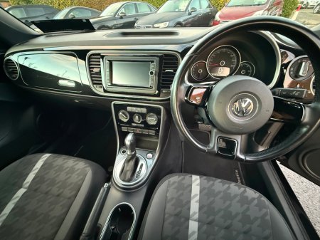 2018 Volkswagen Beetle - thumbnail 19